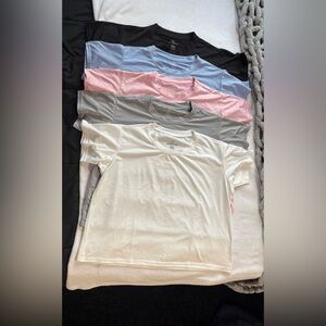 Set of 5 Basic T-Shirts in Various Colors